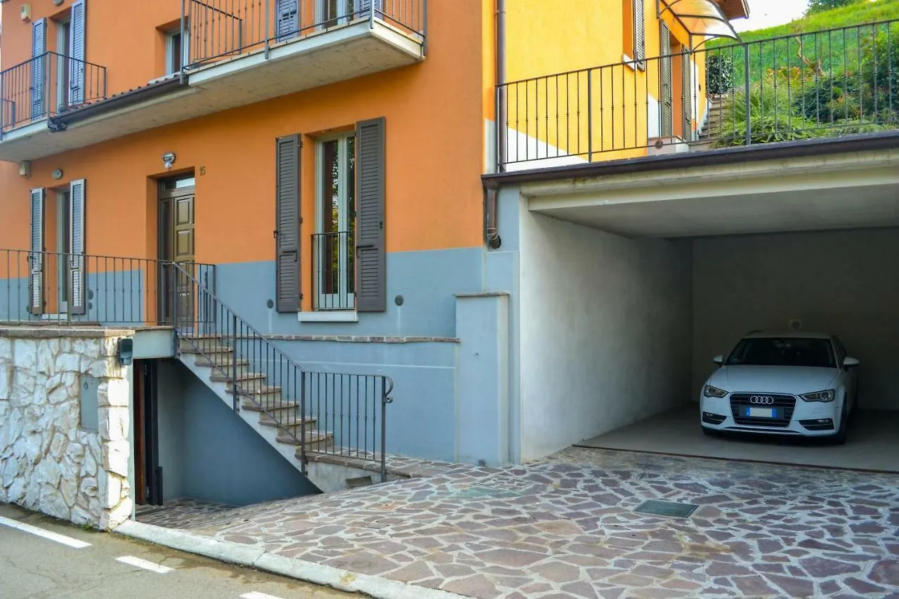 Villa dei Venti - Comfort Holiday Bergamo 0*,  Italia